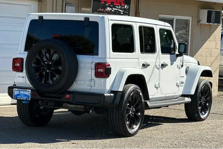 $31856 : Jeep Wrangler Unlimited 2022 image 3