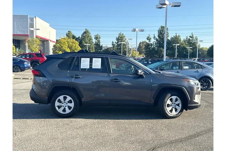 $24850 : Toyota RAV4 2019 LE 4dr SUV image 3