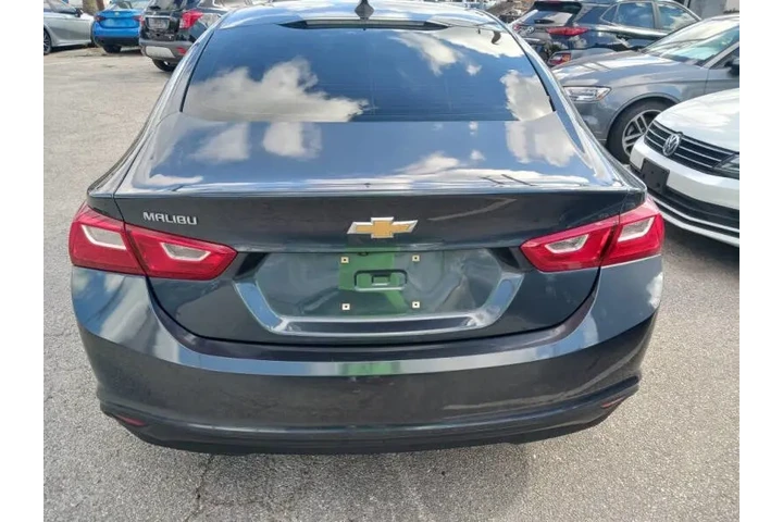 $10900 : 2019 Malibu LS image 8