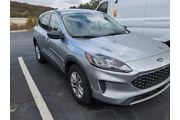 $19890 : Ford Escape 2022 AWD SE 4dr thumbnail