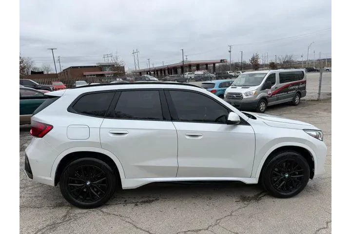 $39688 : BMW X1 2025 AWD xDrive28i 4d image 3