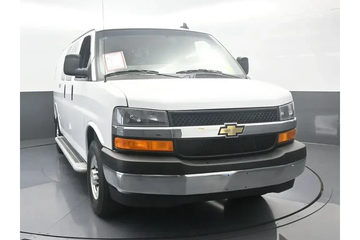 $31780 : Chevrolet Express 2024 2500 image 9