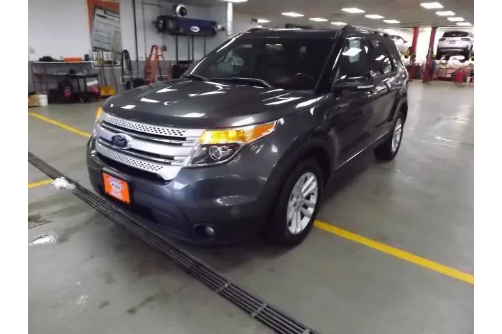 $10985 : Ford Explorer 2015 AWD XLT 4 image 1