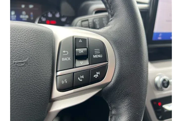 $29679 : Ford Explorer 2023 AWD XLT 4 image 10