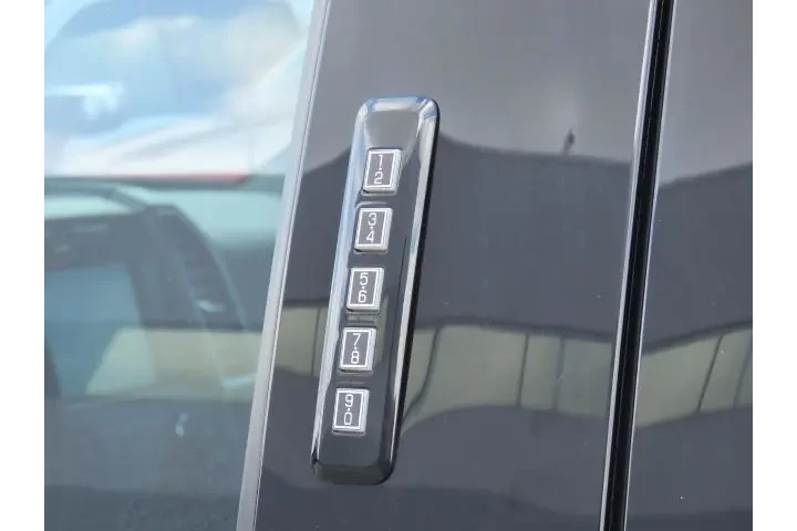 $23999 : Ford F-150 2016 4x2 XLT 4dr image 8