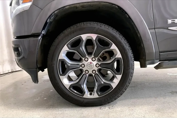 $35991 : Ram 1500 2020 4x4 Limited 4d image 5