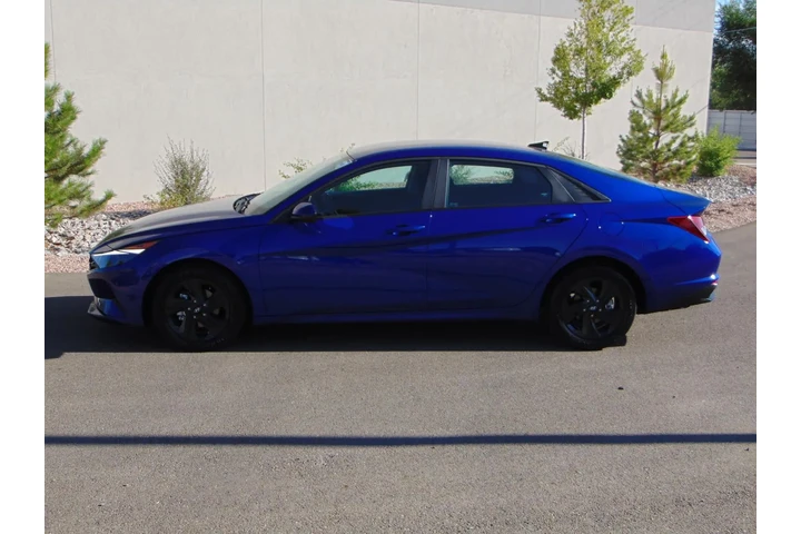 $19821 : 2022 Elantra SEL image 7