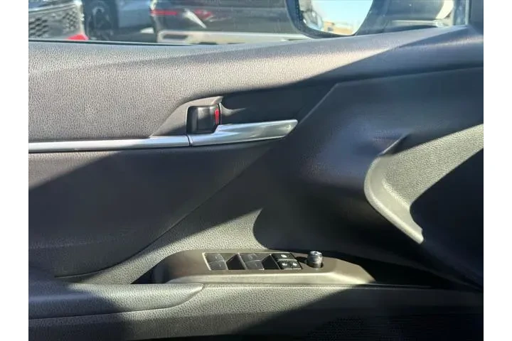 $22199 : Toyota Camry 2024 SE 4dr Sed image 9