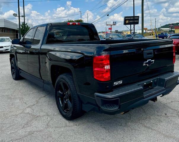 $19900 : 2018 Silverado 1500 Custom image 7