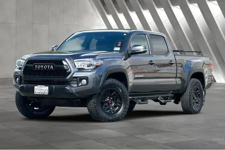 $28000 : Toyota Tacoma 2016 4x4 TRD O image 2