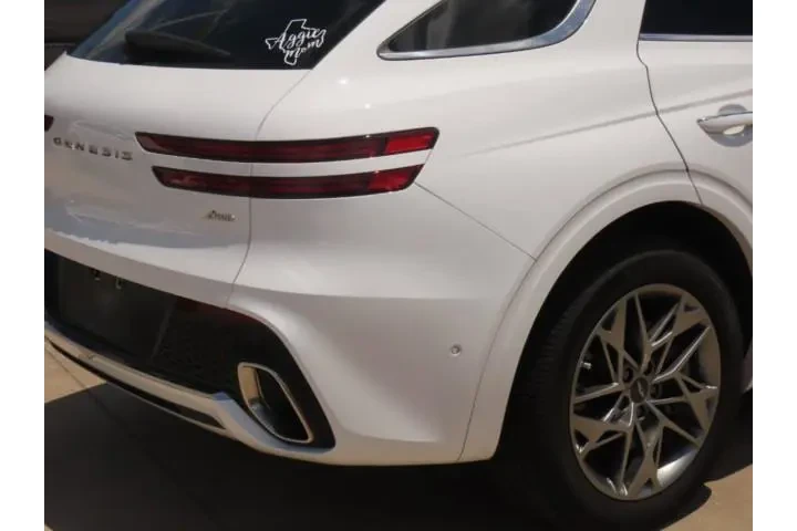 $30911 : Genesis GV70 2023 AWD 2.5T S image 10