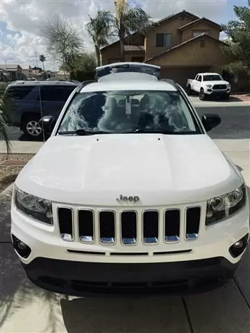 $4000 : 2014 Jepp Compass Sport SUV image 1