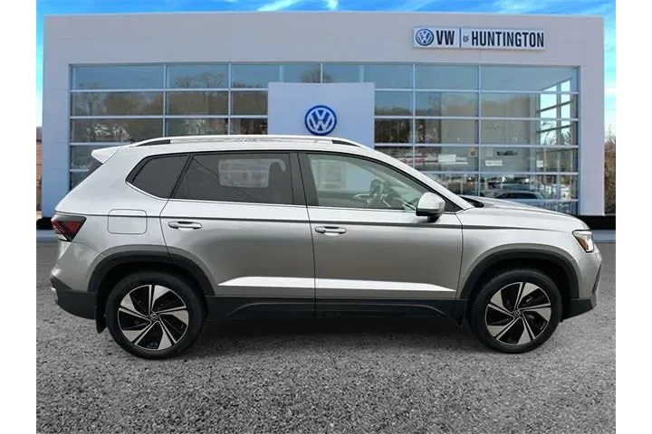 $27750 : Volkswagen Taos 2025 AWD SE image 2