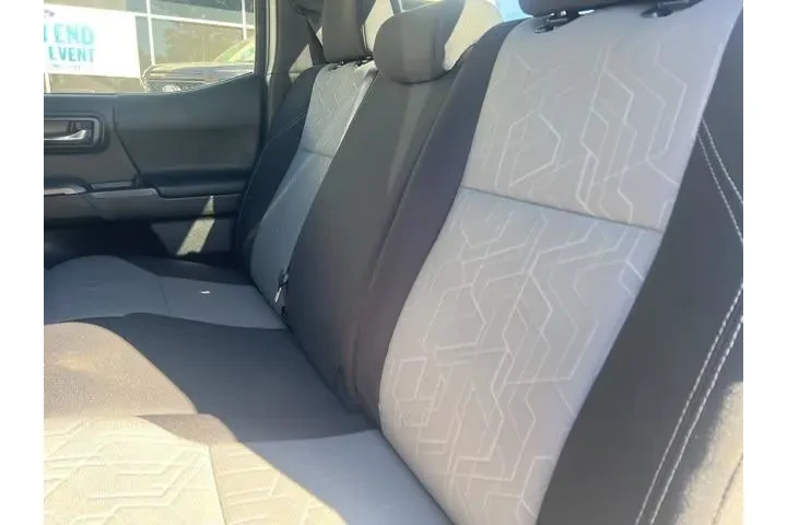 $36723 : Toyota Tacoma 2022 4x4 TRD P image 10