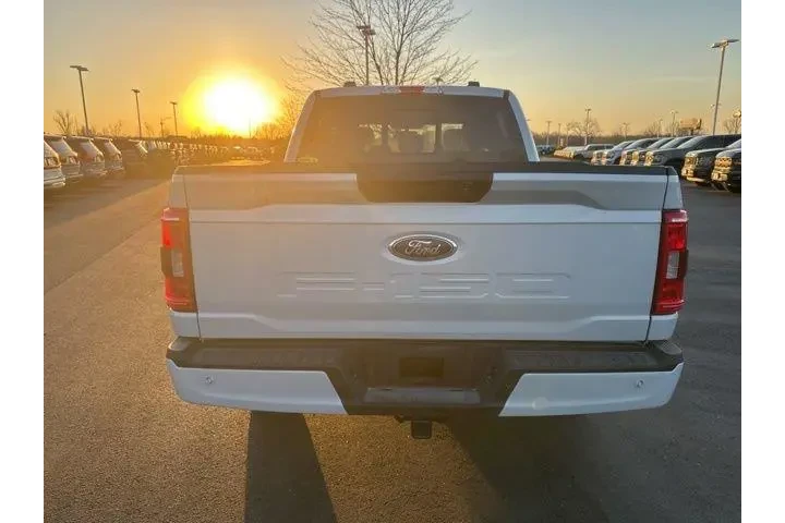 $40000 : Ford F-150 2021 4x4 XL 4dr S image 5