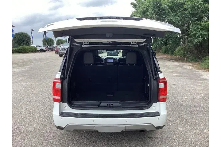 $29764 : Ford Expedition 2021 4x2 XLT image 9