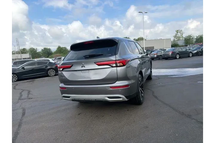 $24980 : Mitsubishi Outlander 2024 AW image 9
