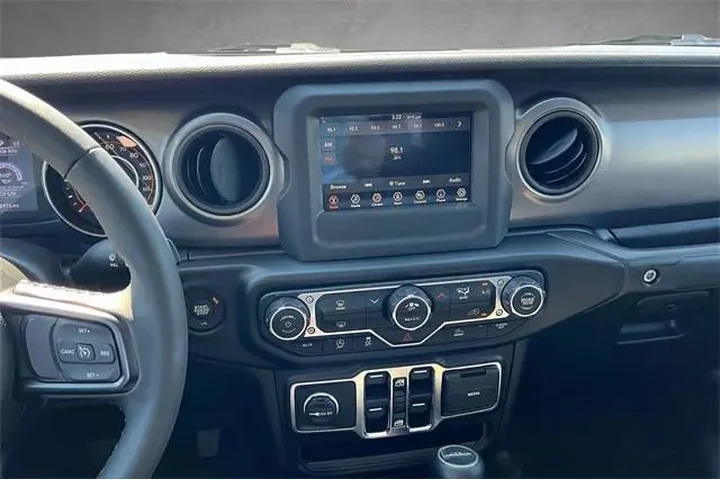 $29981 : Jeep Gladiator 2023 4x4 Spor image 6