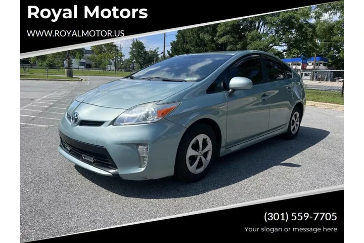 $10900 : 2014 Prius Four image 2