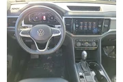 $32205 : Volkswagen Atlas 2023 V6 SE thumbnail