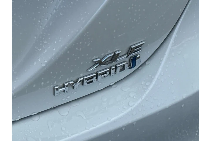 $22075 : Toyota Camry Hybrid 2018 SE image 6