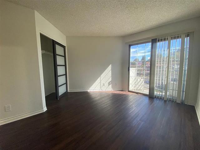 $1800 : 2BA 2BD READY TO BE OCCUPIED image 6