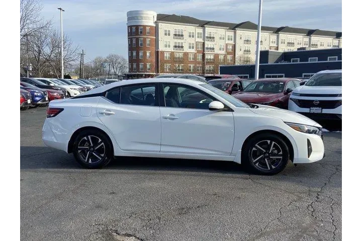 $15487 : Nissan Sentra 2025 SV 4dr Se image 3