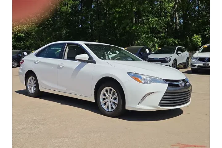 $16883 : Toyota Camry 2016 LE 4dr Sed image 9