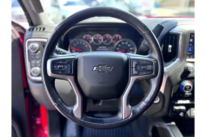 2020 Silverado 1500 RST image 10