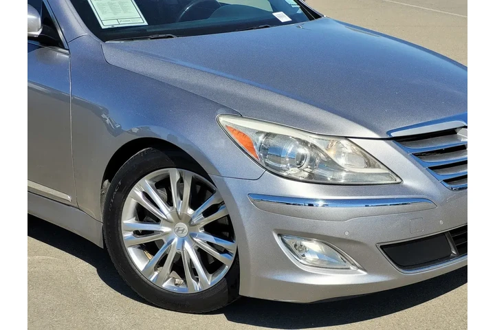 $8998 : Hyundai Genesis 2012 4.6L V8 image 3