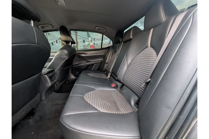 $21995 : 2020 Camry SE image 7