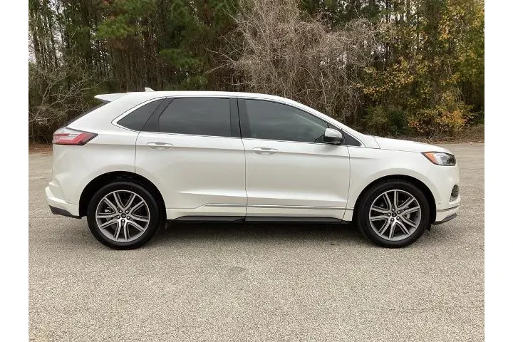 $17963 : Ford Edge 2019 Titanium 4dr image 4