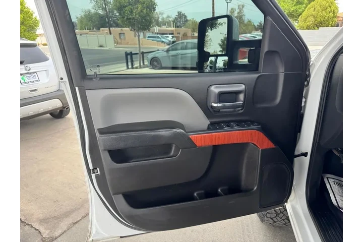 2019 Silverado 3500HD Work Tr image 10