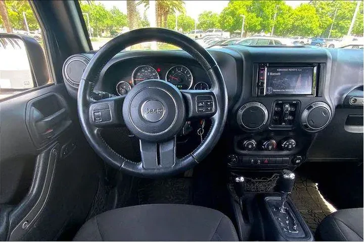 $19985 : Jeep Wrangler Unlimited 2016 image 5