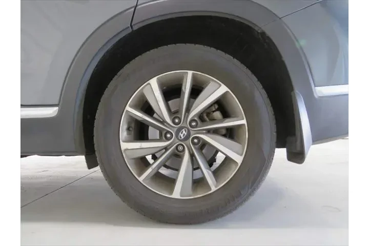 $17887 : Hyundai SANTA FE 2020 SEL 4d image 9