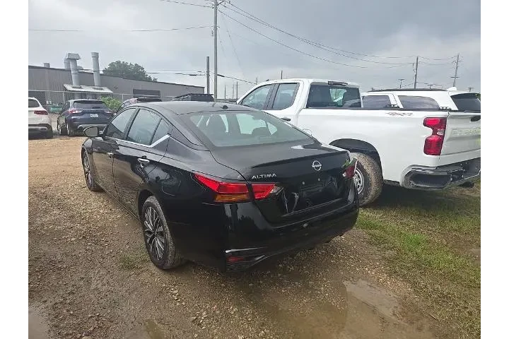 $21825 : Nissan Altima 2025 2.5 SV 4d image 2