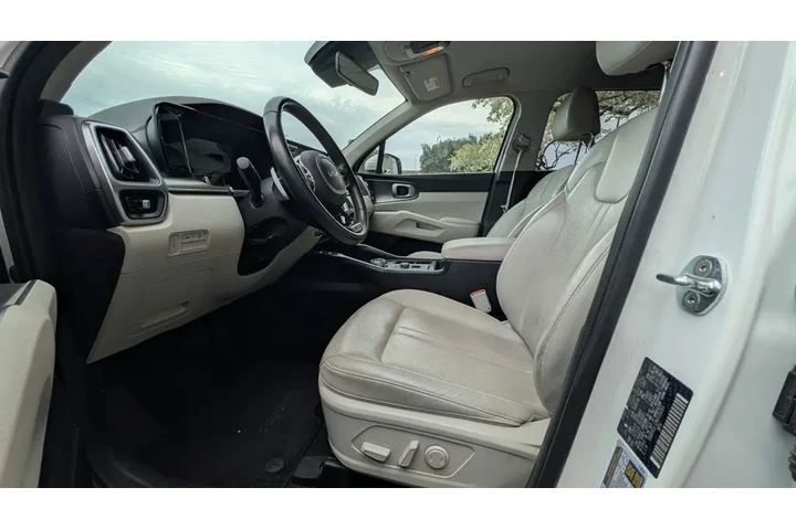 $27990 : 2022 Sorento Hybrid S image 5