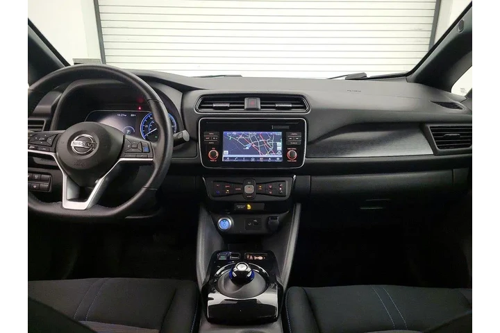 $13998 : Nissan LEAF 2019 SV 4dr Hatc image 9