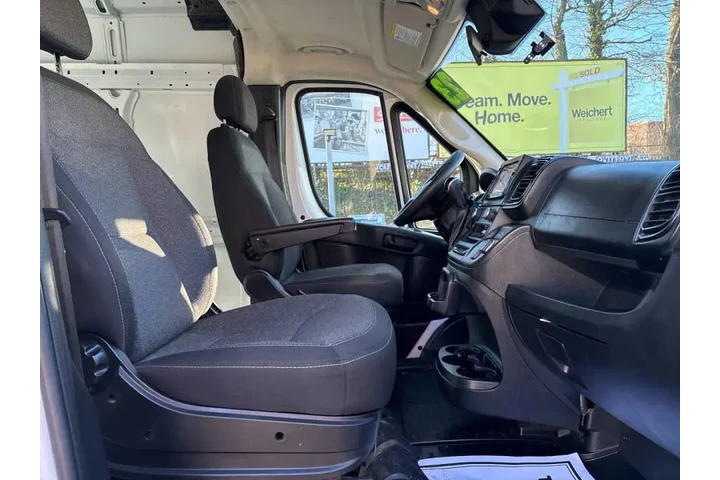$31499 : 2023 RAM ProMaster 2500 159 WB image 9