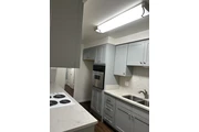 $2495 : Apt Remodelado con Estac thumbnail