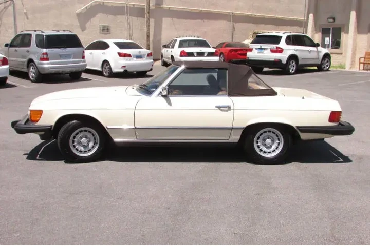 $25995 : 1982 Mercedes-Benz 380-Class image 4