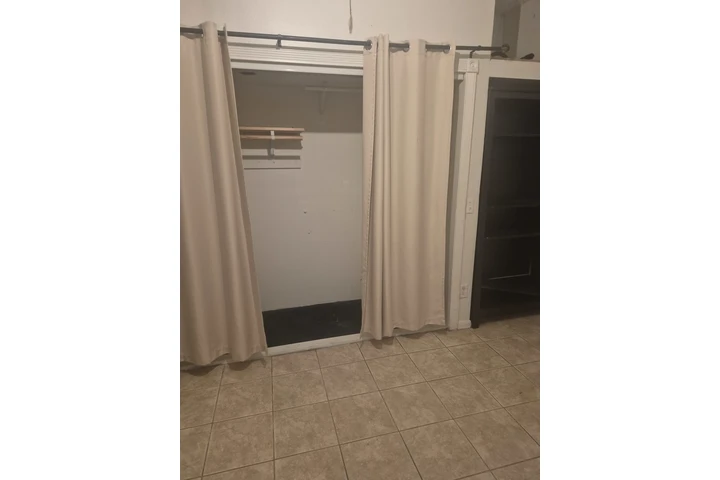 $950 : Cuarto en renta image 4