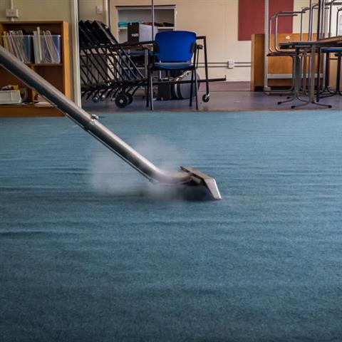 Victor's Carpet Cleaning image 3