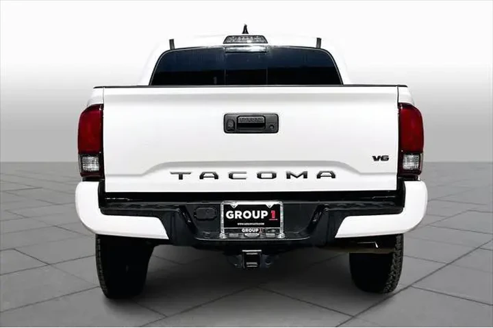 $28428 : Toyota Tacoma 2022 4x2 SR5 V image 5