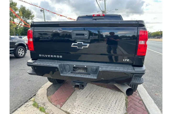 $31995 : 2019 Silverado 3500HD LTZ image 6