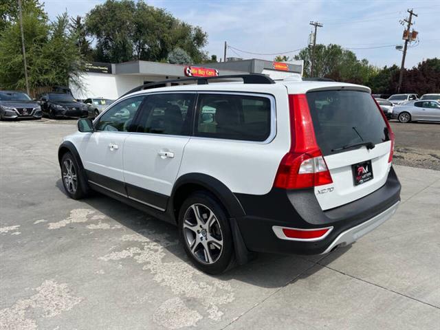 $14978 : 2013 XC70 T6 image 6