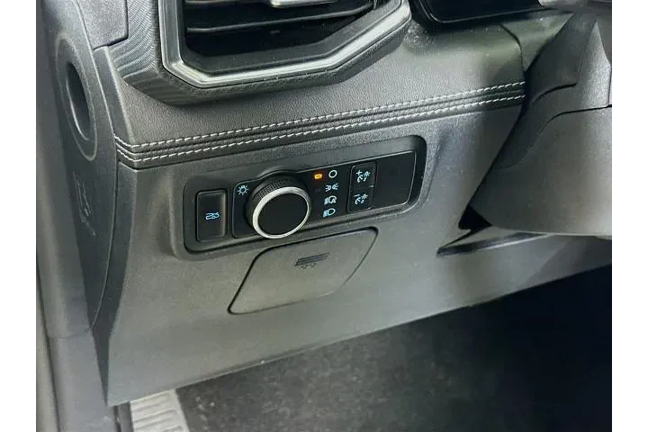 $32000 : Ford Mustang 2024 EcoBoost P image 10