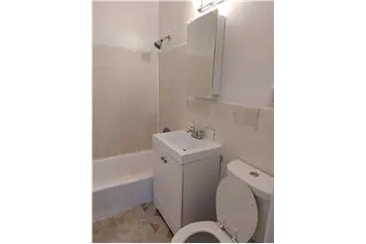 $2095 : Rental property with 2 bedro image 7