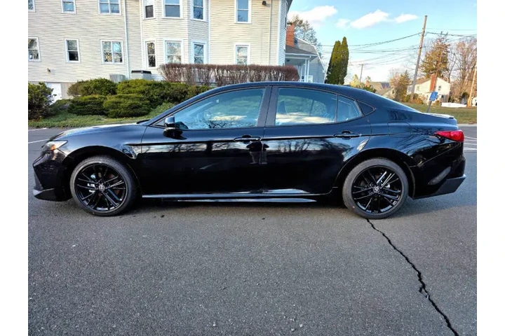 $28400 : 2025 Camry XSE image 7