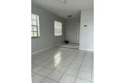 $700 : Home..Miami, FL thumbnail